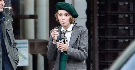 Lily-Rose Depp stops for a cig and a selfie on the set of her new movie - Mirror Online