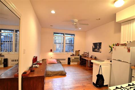 City Living Apt Blog: Welcome NYC! East Village studio for rent!