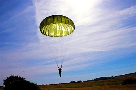 Second skydiving death in Gardiner in one week