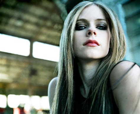 Avril Lavigne Under My Skin - Under My Skin Photo (11866107) - Fanpop