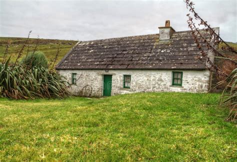 Irish country house stock image. Image of ship, lonely - 18067175