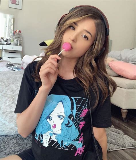 633.2k Likes, 8,361 Comments - pokimane (@pokimanelol) on Instagram: “me.. but anime 😋🍭 ...