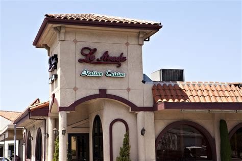 La Strada Restaurant – Bay Front Chamber