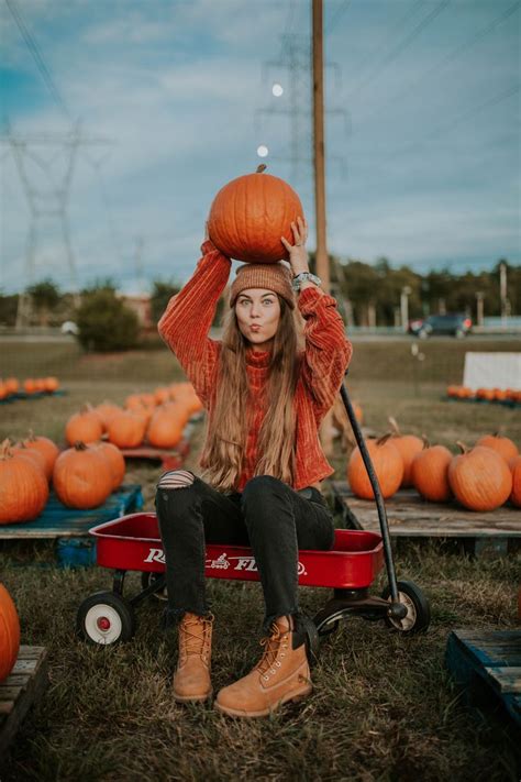 pumpkin patch photoshoot | Pumpkin patch photoshoot, Pumpkin patch ...