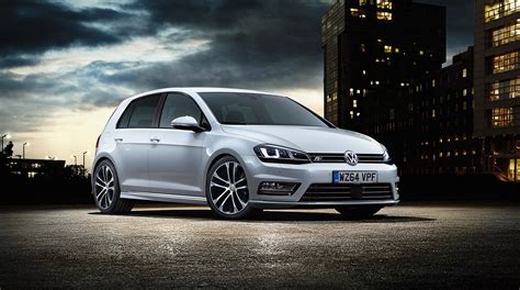 Volkswagen Golf Gets Sporty R-Line Trim