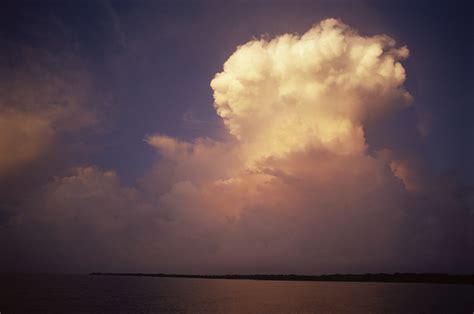 Rain Clouds Vs. Snow Clouds | Sciencing