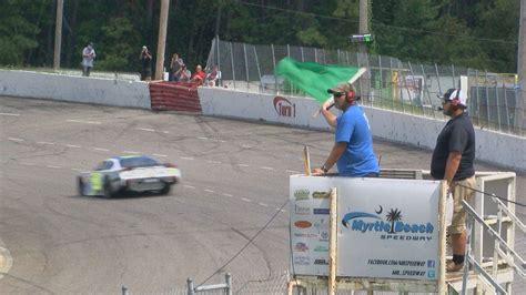 Fans say goodbye to Myrtle Beach Speedway during track’s final race