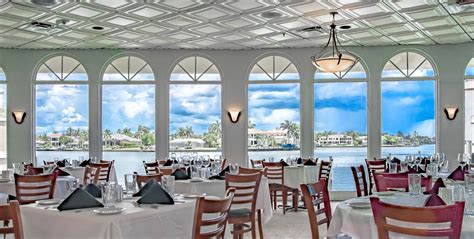 10 Best Restaurants in Naples, Florida