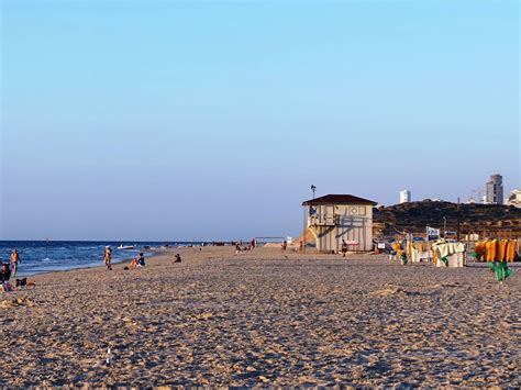 Come to Netanya for beaches, arcades, malls, and restaurants