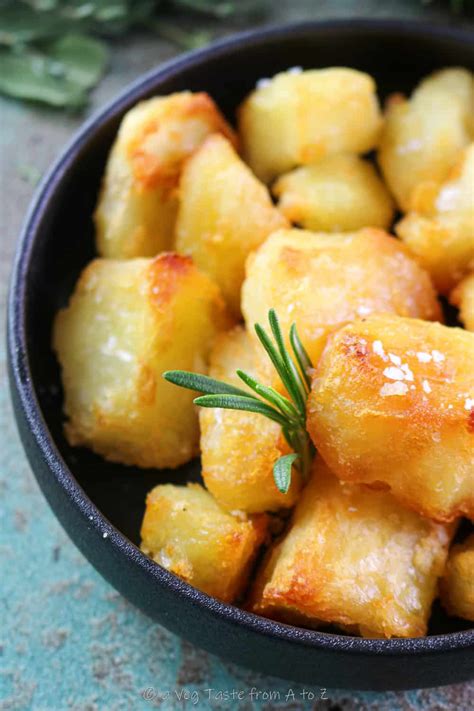 Crispy & Fluffy Roast Potatoes