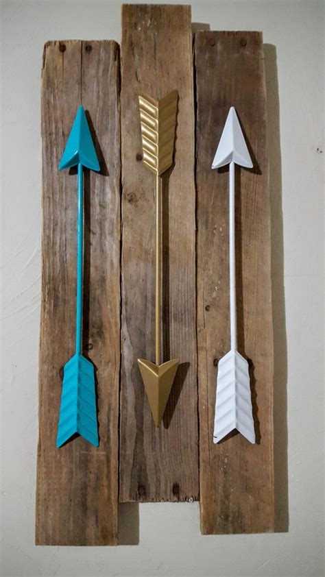 Arrow Wall Decor / Metal Arrow Decor / Reclaimed by WorkinThePlank