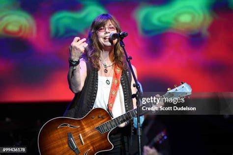 Susan Cowsill Photos and Premium High Res Pictures - Getty Images