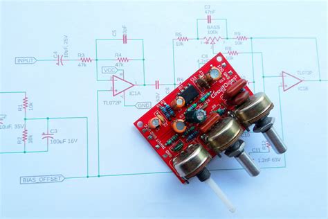 Audio Equalizer / Tone Control Circuit with Bass, Treble and MID Frequency Control using Op-Amp