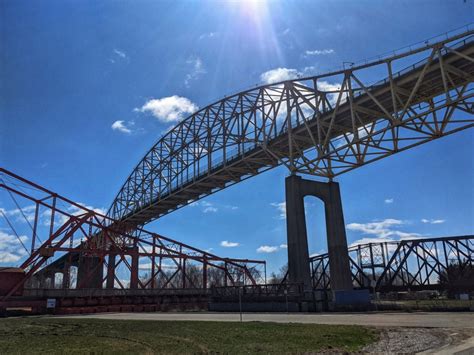 One-way traffic crossings of International Bridge reached 43,536 in ...