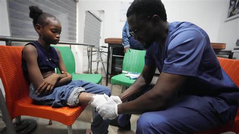 Nigerian group provides hundreds of prosthetic limbs to amputee children thanks to crowdfunding ...