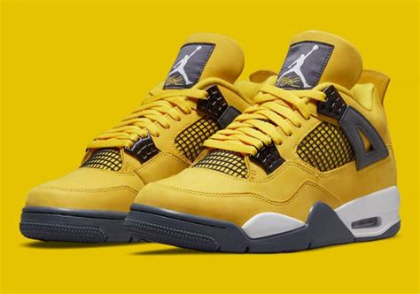 Air Jordan 4 "Lightning" Yellow Suede