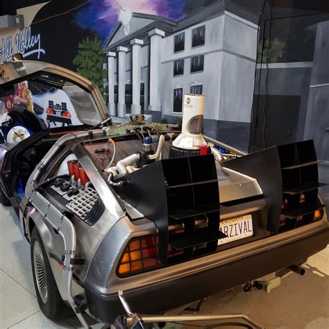 Back to the Future // Delorean - Piece Of The Past - Touch of Modern