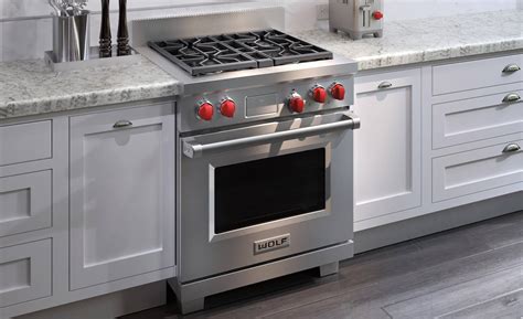 Wolf DF304 30" Dual Fuel Range - 4 Burners