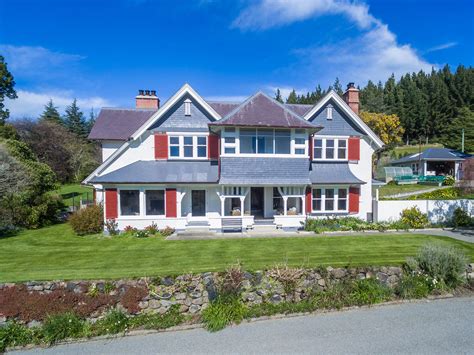 New Zealand Farm On Sale For First Time in 174 Years - Farm Safely