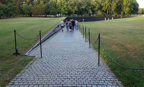 Maya Lin, Vietnam Veterans Memorial, entrance | Maya Lin, Vi… | Flickr