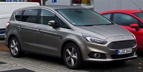 File:Ford S-Max Titanium (II) – Frontansicht, 8. November 2015 ...