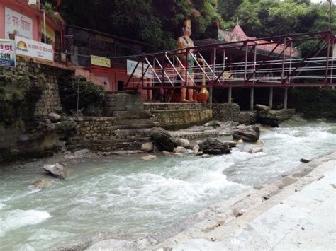 Tapkeshwar Temple, Dehradun - Timings, History, Darshan, Pooja Timings