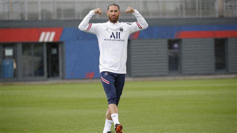 Sergio Ramos hopes to make PSG debut in two weeks... but reports in France say he's out for two ...