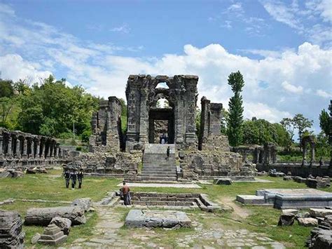 MARTAND SUN TEMPLE | Hindu temple, Temple, Ancient architecture