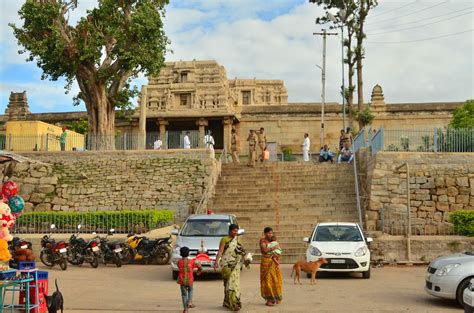 The Travel Reminiscenes: Way to Lepakshi Temple