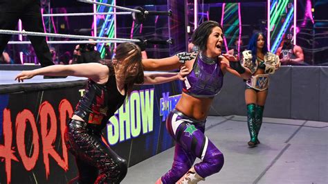 Bayley vs. Nikki Cross -- SmackDown Women's Title Match: photos | WWE