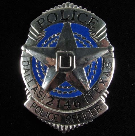 OBSOLETE DALLAS TEXAS POLICE OFFICER LAW BADGE - P