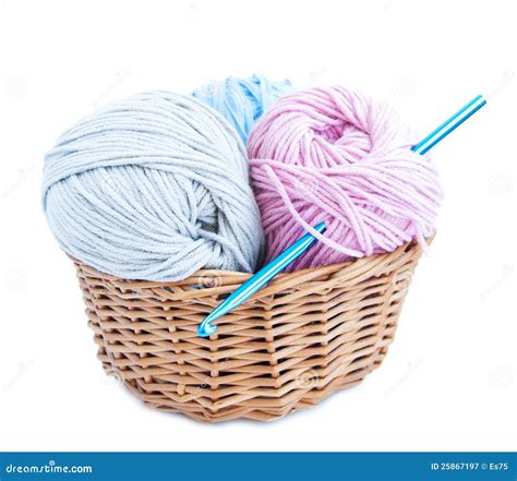 Crochet hook and yarn stock image. Image of white, basket - 25867197