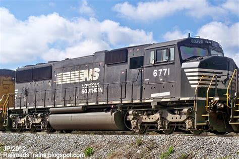 RAILROAD Freight Train Locomotive Engine EMD GE Boxcar BNSF,CSX,FEC,Norfolk Southern,UP,CN,CP ...