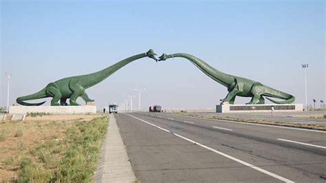 These Are The Weirdest Dinosaur Statues Ever