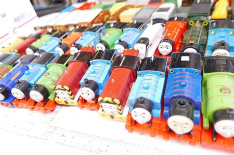 Thomas The Train Trackmaster Lot Of 55 Trains: 40 Motorized Engines and ...