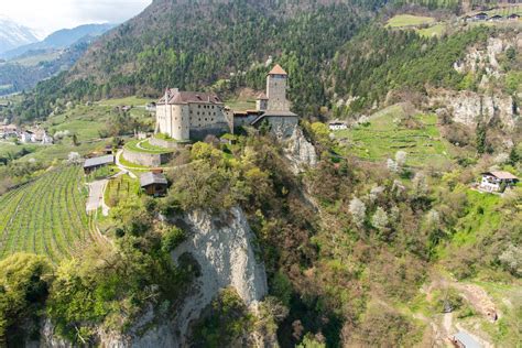 Tyrol Castle | Museum of South Tyrolean history & culture