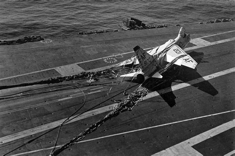 VF-33 F8U-2NE Crusader BuNo 149170 | Crusades, Uss enterprise, Aircraft ...