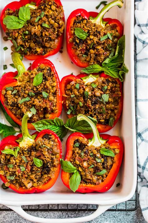 Vegan Stuffed Peppers with Quinoa {Easy, High Protein} – WellPlated.com