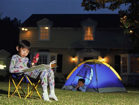 10 Nighttime Activities for Kids in the Great Outdoors