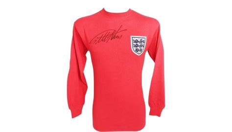 Geoff Hurst's England World Cup Winners 1966 Signed Shirt - CharityStars