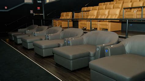 Illinois' largest movie screen to open in west suburbs next week