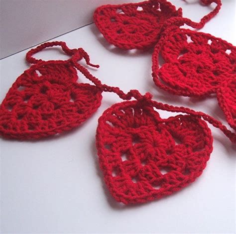 Red Valentine Heart Crochet Garland Crochet by ThePrairieCottage