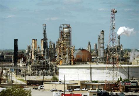 Official: ExxonMobil pondering $1.5B Beaumont expansion