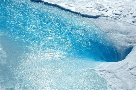 ESA - Veteran ERS satellite provides new insight into Greenland's plumbing