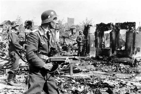 World War II Pictures In Details: Luftwaffe Troops at Stalingrad