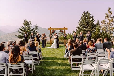 Sun Mountain Lodge Fall Wedding | GSquared Weddings Photography