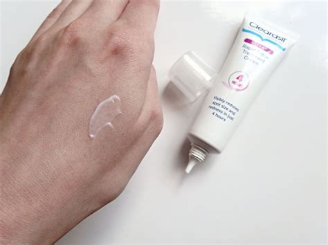 Clearasil Ultra Rapid Treatment Review - Reduces Redness & Size in 4 Hours!