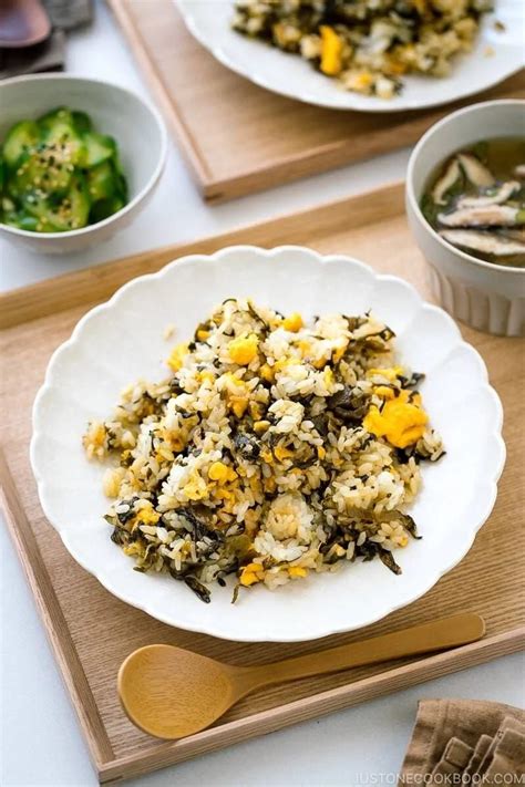 Pickled Mustard Greens Fried Rice (Takana Chahan) 高菜チャーハン | Recipe | Japanese salad recipes ...