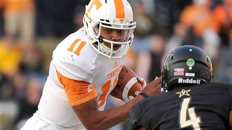 Vols aerospace engineer major Josh Dobbs plays a little quarterback ...