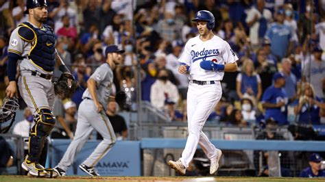 Dodgers eliminated from NL West title as Giants defeat Padres